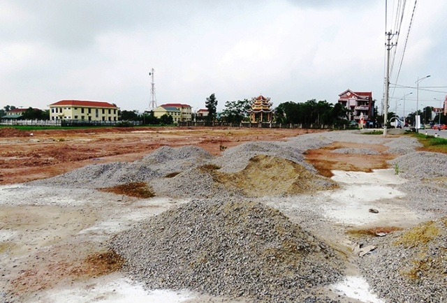 Quảng Bình: Nhóm cán bộ quy chủ sai và được cấp “sổ đỏ” để nhận tiền đền bù - 1 Quảng Bình: Nhóm cán bộ quy chủ sai và được cấp “sổ đỏ” để nhận tiền đền bù - 1