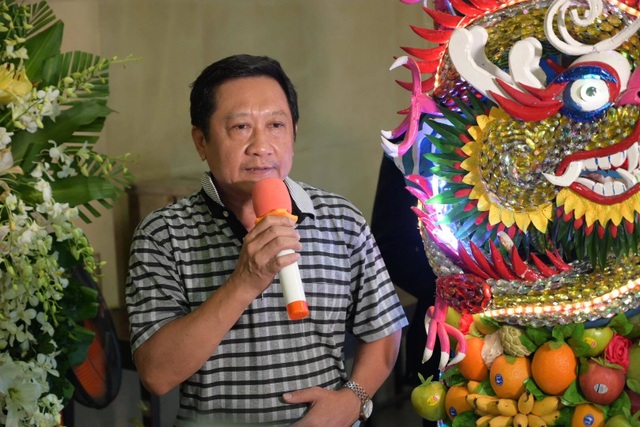 Phương Thanh, Minh Nhí, Trịnh Kim Chi… nghẹn ngào tiễn biệt nghệ sĩ Anh Vũ - 7 Phương Thanh, Minh Nhí, Trịnh Kim Chi… nghẹn ngào tiễn biệt nghệ sĩ Anh Vũ - 7