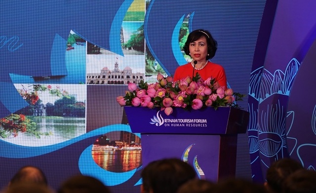 Bộ trưởng Phùng Xuân Nhạ: Chuẩn hóa chương trình đào tạo nhân lực du lịch theo hướng quốc tế - 4 Bộ trưởng Phùng Xuân Nhạ: Chuẩn hóa chương trình đào tạo nhân lực du lịch theo hướng quốc tế - 4