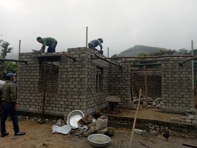 Bạn đọc giúp 4 mẹ con chị Lương Thị Vân có nhà mới - 5 Bạn đọc giúp 4 mẹ con chị Lương Thị Vân có nhà mới - 5