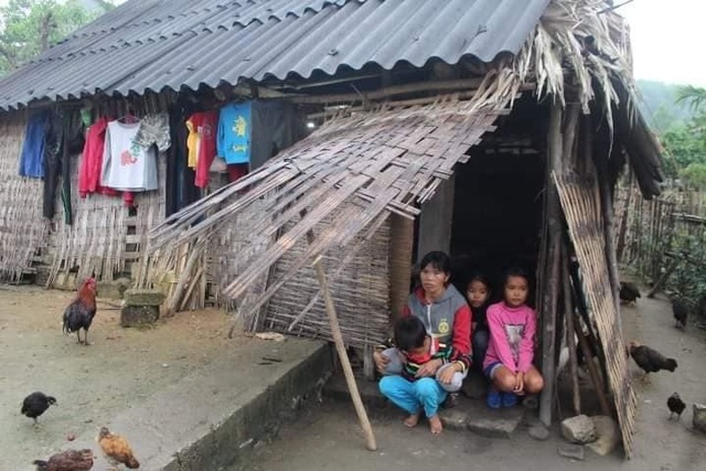 Bạn đọc giúp 4 mẹ con chị Lương Thị Vân có nhà mới - 2 Bạn đọc giúp 4 mẹ con chị Lương Thị Vân có nhà mới - 2