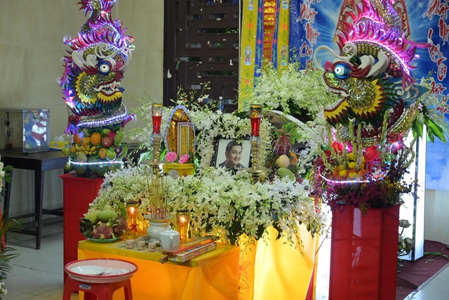 Phương Thanh, Minh Nhí, Trịnh Kim Chi… nghẹn ngào tiễn biệt nghệ sĩ Anh Vũ - 1 Phương Thanh, Minh Nhí, Trịnh Kim Chi… nghẹn ngào tiễn biệt nghệ sĩ Anh Vũ - 1