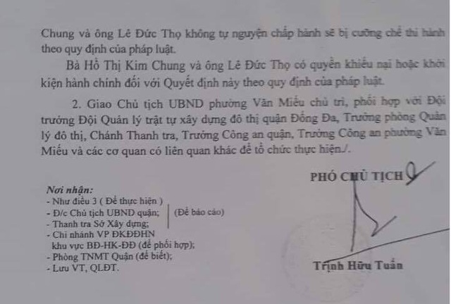 Bị hàng xóm dựng lồng sắt cầm tù ngay giữa thủ đô, người dân có được giải cứu? - 3 Bị hàng xóm dựng lồng sắt cầm tù ngay giữa thủ đô, người dân có được giải cứu? - 3