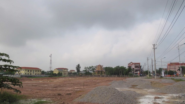 Quảng Bình: Nhóm cán bộ quy chủ sai và được cấp “sổ đỏ” để nhận tiền đền bù - 2 Quảng Bình: Nhóm cán bộ quy chủ sai và được cấp “sổ đỏ” để nhận tiền đền bù - 2
