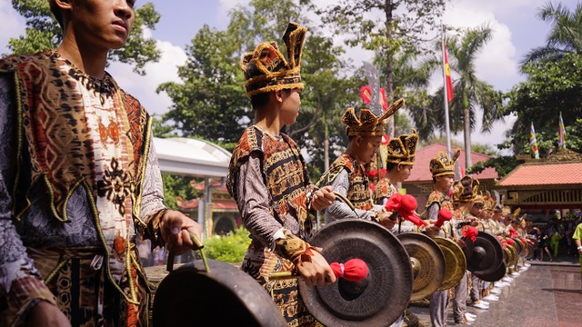 Nam thanh nữ tú các dân tộc hướng về giỗ Tổ Hùng Vương - 2 Nam thanh nữ tú các dân tộc hướng về giỗ Tổ Hùng Vương - 2