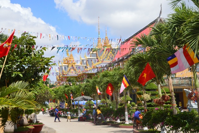 Đồng bào dân tộc Khmer đón Tết cổ truyền Chôl-Chnăm-Thmây - 1 Đồng bào dân tộc Khmer đón Tết cổ truyền Chôl-Chnăm-Thmây - 1