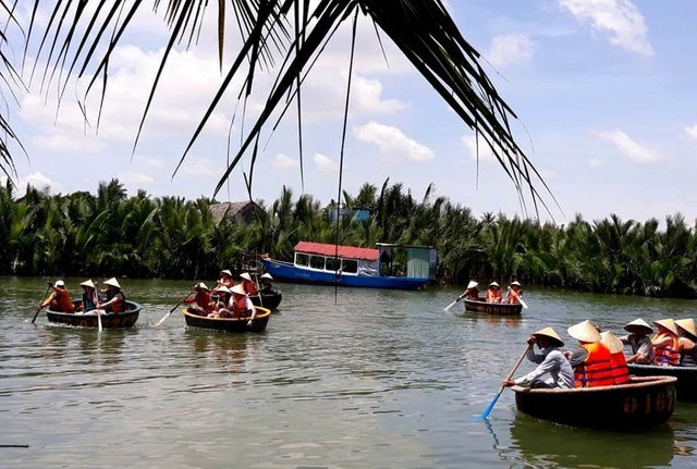 Du khách đến Hội An dịp giỗ tổ Hùng Vương Du khách đến Hội An dịp giỗ tổ Hùng Vương