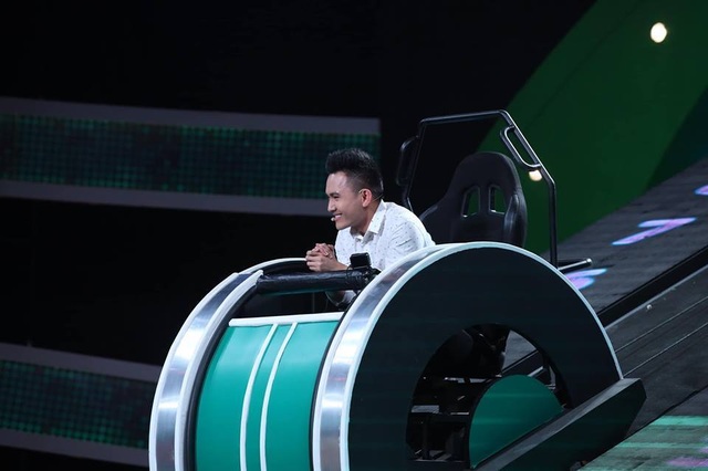 Con trai ruột Hoài Linh khẳng định không dấn thân showbiz Việt dù được khen “soái ca” - 7 Con trai ruột Hoài Linh khẳng định không dấn thân showbiz Việt dù được khen “soái ca” - 7
