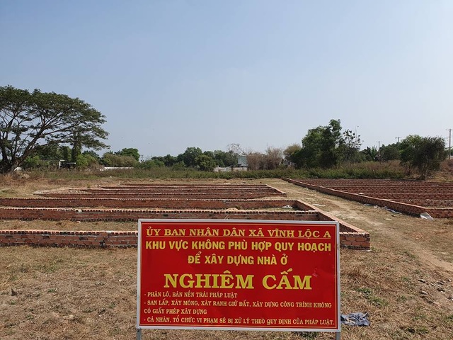 Hàng trăm hecta đất cấm bị xẻ thịt, nhà trái phép mọc... như nấm tại TP.HCM! - 8 Hàng trăm hecta đất cấm bị xẻ thịt, nhà trái phép mọc... như nấm tại TP.HCM! - 8