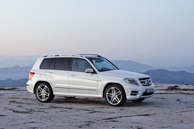 Mercedes-Benz GLK vào tầm ngắm của các nhà điều tra Đức - 1