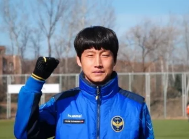 Tân HLV Incheon United: “Công Phượng dễ đuối sức vì yếu thể lực”