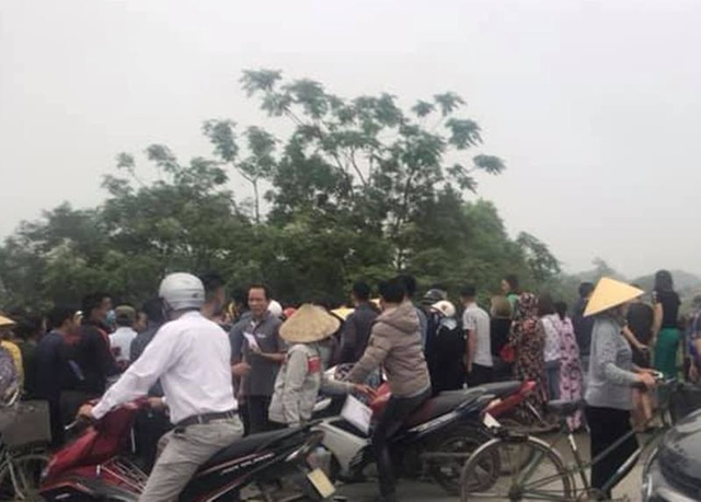 Người phụ nữ cãi nhau với chồng trên cầu rồi nhảy sông tự vẫn - 2 Người phụ nữ cãi nhau với chồng trên cầu rồi nhảy sông tự vẫn - 2