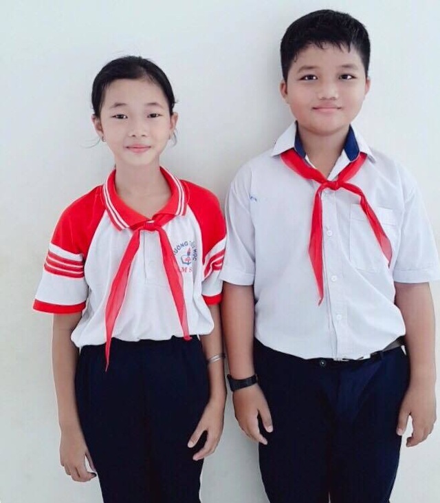 Nhặt được 7 triệu đồng, 2 học sinh lớp 4 nhờ cô giáo tìm người đánh rơi - 1 Nhặt được 7 triệu đồng, 2 học sinh lớp 4 nhờ cô giáo tìm người đánh rơi - 1