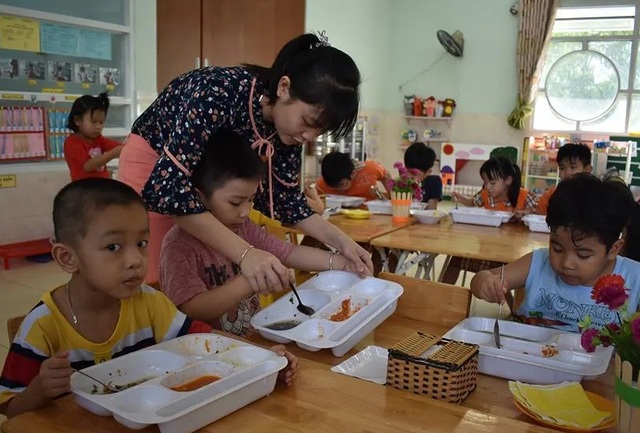 “Giáo viên mầm non vất vả nhất trong các bậc học” - 1 “Giáo viên mầm non vất vả nhất trong các bậc học” - 1