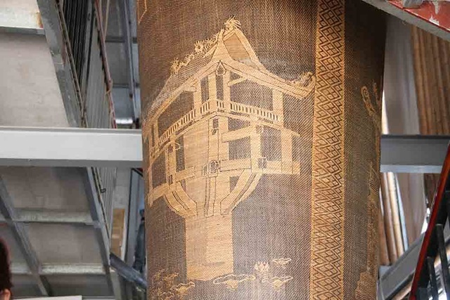 Lộc bình khổng lồ cao hai tầng nhà bằng mây tre đan của nghệ nhân Hà Nội - 9 Lộc bình khổng lồ cao hai tầng nhà bằng mây tre đan của nghệ nhân Hà Nội - 9