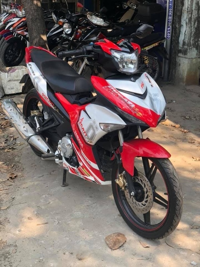 Đâm người rồi cướp xe máy Đâm người rồi cướp xe máy