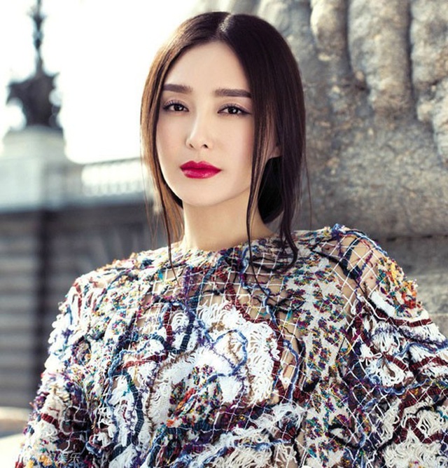 “Phú Sát Hoàng hậu” Tần Lam hẹn hò với đàn em trẻ kém 11 tuổi - 1 “Phú Sát Hoàng hậu” Tần Lam hẹn hò với đàn em trẻ kém 11 tuổi - 1