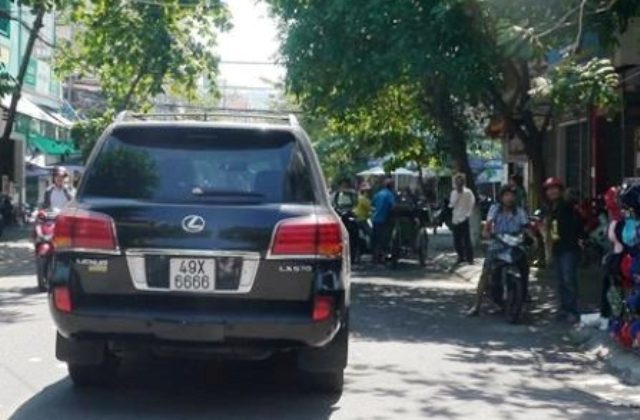 Lái xe Lexus 6666 tông chết 4 người có nồng độ cồn khá cao - 2 Lái xe Lexus 6666 tông chết 4 người có nồng độ cồn khá cao - 2