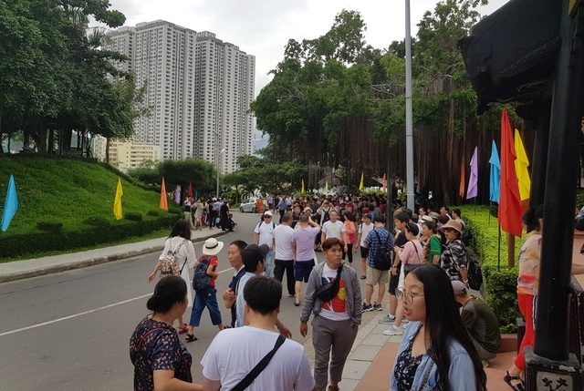 Du khách Hàn Quốc, Thái Lan đến Nha Trang bất ngờ tăng mạnh - 2 Du khách Hàn Quốc, Thái Lan đến Nha Trang bất ngờ tăng mạnh - 2