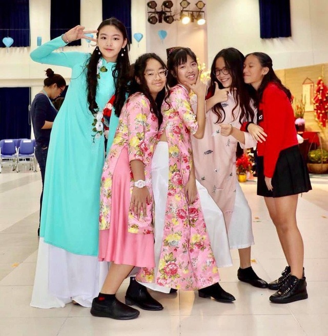 Con gái Quyền Linh ra dáng thiếu nữ xinh đẹp dịu dàng như Hoa hậu tương lai - 4 Con gái Quyền Linh ra dáng thiếu nữ xinh đẹp dịu dàng như Hoa hậu tương lai - 4