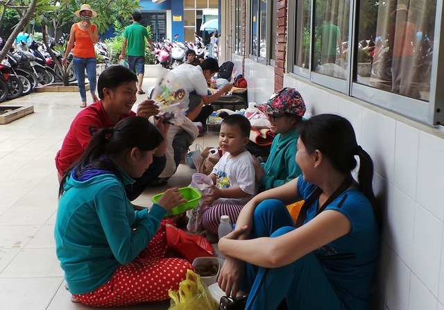 Niêm yết bảng giá, thu phí người thăm nuôi bệnh - 2 Niêm yết bảng giá, thu phí người thăm nuôi bệnh - 2