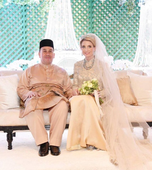 Thái tử Malaysia kết hôn với nữ thường dân người Thụy Điển - 2 Thái tử Malaysia kết hôn với nữ thường dân người Thụy Điển - 2