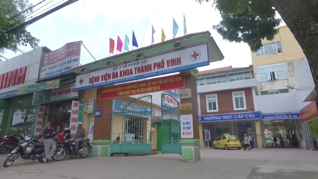 Chê bác sĩ không biết... khám bệnh, người nhà bệnh nhân lao vào hành hung bác sĩ - 1 Chê bác sĩ không biết... khám bệnh, người nhà bệnh nhân lao vào hành hung bác sĩ - 1
