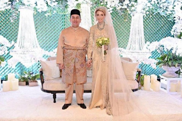 Thái tử Malaysia kết hôn với nữ thường dân người Thụy Điển - 1 Thái tử Malaysia kết hôn với nữ thường dân người Thụy Điển - 1