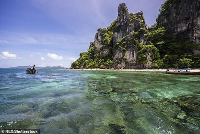 Uống say quá đà, nữ du khách bị tấn công tình dục mà không hay biết - 3 Uống say quá đà, nữ du khách bị tấn công tình dục mà không hay biết - 3