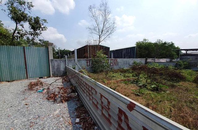 Hàng trăm ha đất cấm bị xẻ thịt tại TP.HCM: Nhà không phép ồ ạt mọc thế nào? - 8 Hàng trăm ha đất cấm bị xẻ thịt tại TP.HCM: Nhà không phép ồ ạt mọc thế nào? - 8
