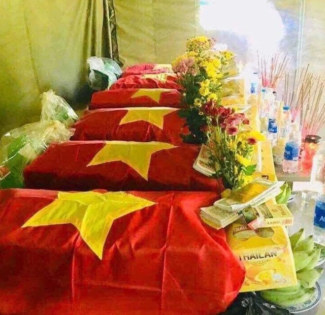 Phát hiện, cất bốc và quy tập thêm 6 hài cốt liệt sĩ - 2 Phát hiện, cất bốc và quy tập thêm 6 hài cốt liệt sĩ - 2