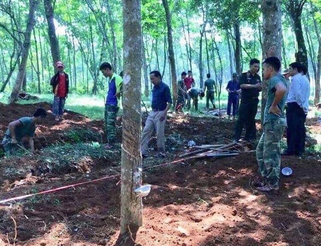Phát hiện, cất bốc và quy tập thêm 6 hài cốt liệt sĩ - 1 Phát hiện, cất bốc và quy tập thêm 6 hài cốt liệt sĩ - 1