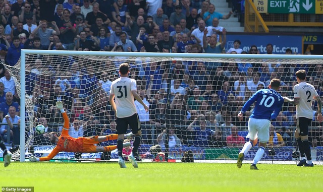 Những khoảnh khắc tan nát của Man Utd trước sức mạnh của Everton - 9
