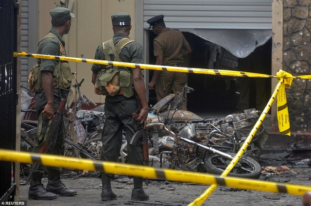 Giây phút kinh hoàng trong vụ đánh bom đẫm máu làm 290 người chết ở Sri Lanka - Ảnh minh hoạ 2
