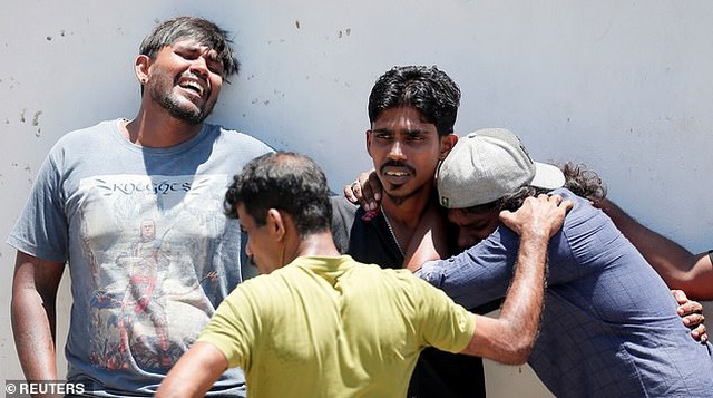 Giây phút kinh hoàng trong vụ đánh bom đẫm máu làm 290 người chết ở Sri Lanka - Ảnh minh hoạ 7