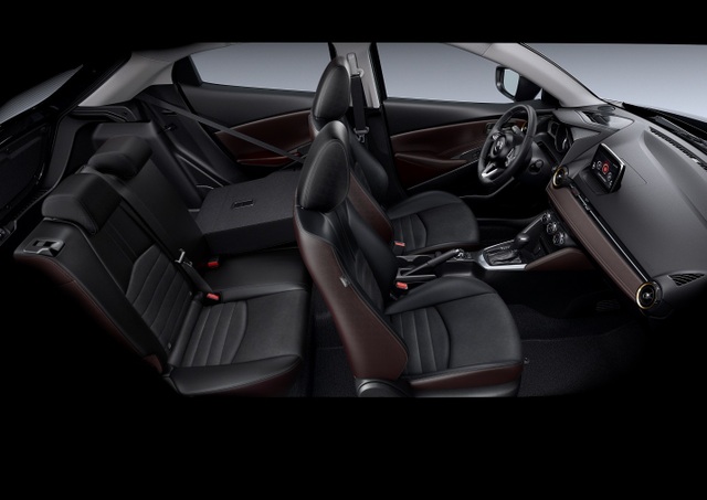 Hàng ghế của Mazda có thể gập lại theo tỷ lệ 60/40 đ