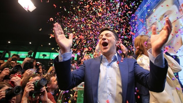 Chuyện đời như phim của diễn viên hài thắng cử tổng thống Ukraine - 4 Chuyện đời như phim của diễn viên hài thắng cử tổng thống Ukraine - 4