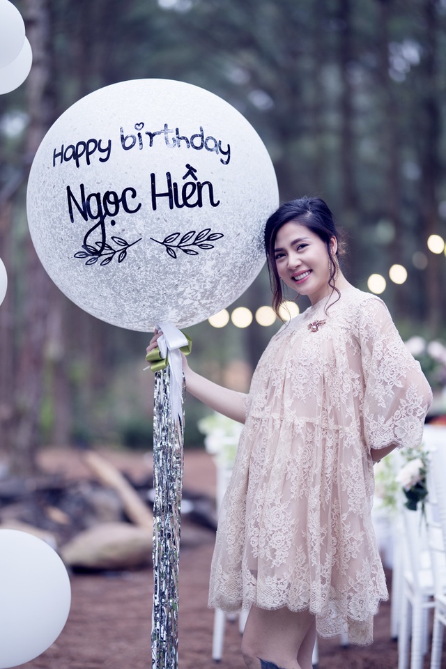 Sinh nhật lãng mạn giữa rừng thông Ba Vì đẹp như mơ của thành viên nhóm Doremi - 14 Sinh nhật lãng mạn giữa rừng thông Ba Vì đẹp như mơ của thành viên nhóm Doremi - 14
