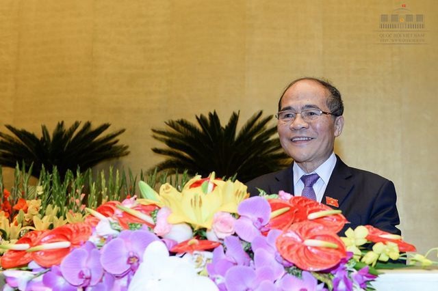 ông Nguyễn Sinh Hùng.jpg Quốc hội thống nhất cho ông Nguyễn Sinh Hùng thôi giữ chức vụ Chủ tịch Quốc hội. (Ảnh: Quochoi.vn)