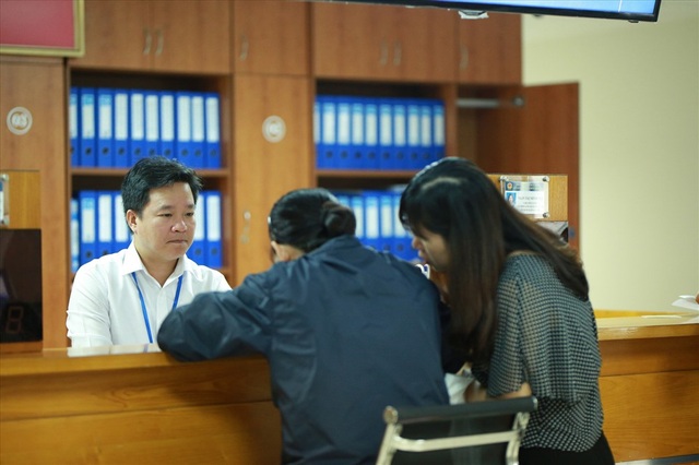 Lương tăng, công chức vẫn không đủ sống - 2 Lương tăng, công chức vẫn không đủ sống - 2