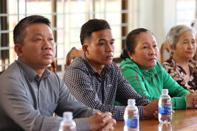 Viện Kiểm sát huyện Cần Giờ công khai xin lỗi người bị oan sai - 2 Viện Kiểm sát huyện Cần Giờ công khai xin lỗi người bị oan sai - 2