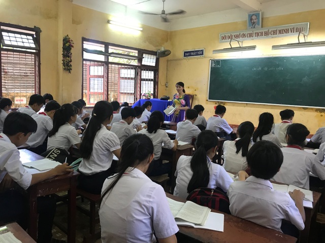 Quảng Ngãi: Vướng quy định, hàng trăm giáo viên không được thanh toán lương - 2 Quảng Ngãi: Vướng quy định, hàng trăm giáo viên không được thanh toán lương - 2