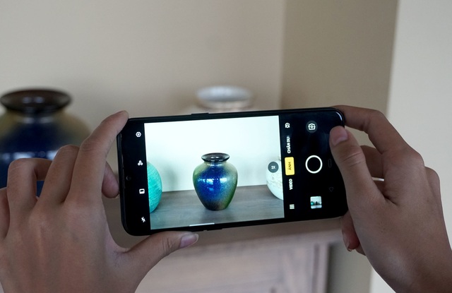 Đánh giá Realme 3: pin “trâu”, camera tốt trong tầm giá 4 triệu - 4 Đánh giá Realme 3: pin “trâu”, camera tốt trong tầm giá 4 triệu - 4
