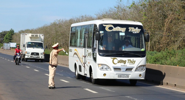 Bộ Công an “siết” kiểm soát nồng độ cồn, chất ma túy với lái xe - 1