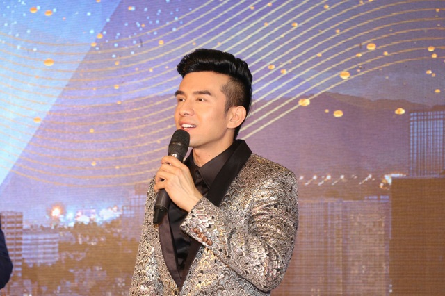 Đan Trường xuất hiện như “nam thần tuổi 20” tại thành phố biển Quy Nhơn - 4 Đan Trường xuất hiện như “nam thần tuổi 20” tại thành phố biển Quy Nhơn - 4