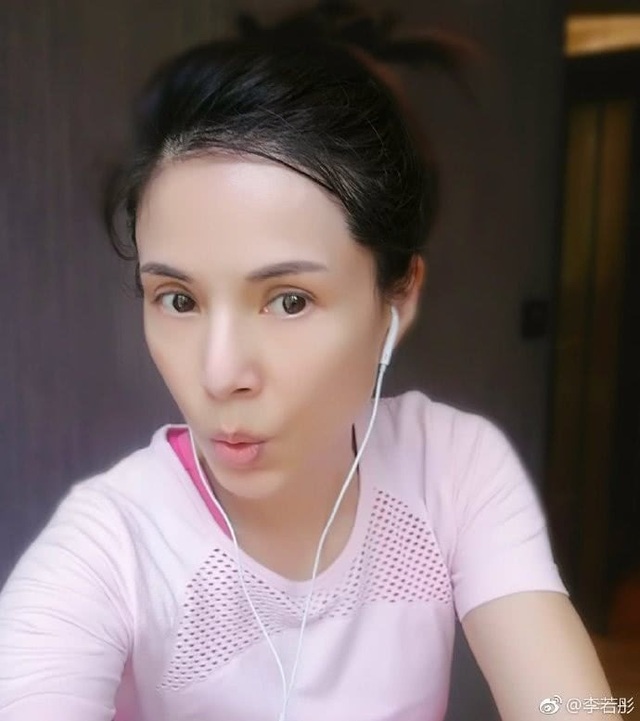 Nhan sắc nóng bỏng của Tiểu Long Nữ Lý Nhược Đồng ở tuổi 45 - 28 Nhan sắc nóng bỏng của Tiểu Long Nữ Lý Nhược Đồng ở tuổi 45 - 28