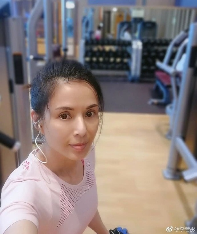 Nhan sắc nóng bỏng của Tiểu Long Nữ Lý Nhược Đồng ở tuổi 45 - 26 Nhan sắc nóng bỏng của Tiểu Long Nữ Lý Nhược Đồng ở tuổi 45 - 26