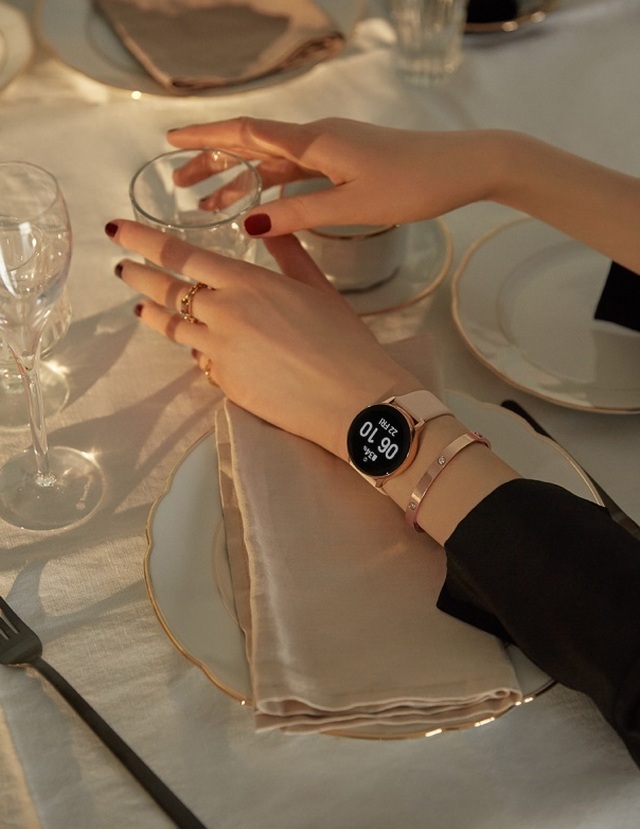 Một tuần phong cách cho quý cô với Galaxy Watch Active - 2 Một tuần phong cách cho quý cô với Galaxy Watch Active - 2
