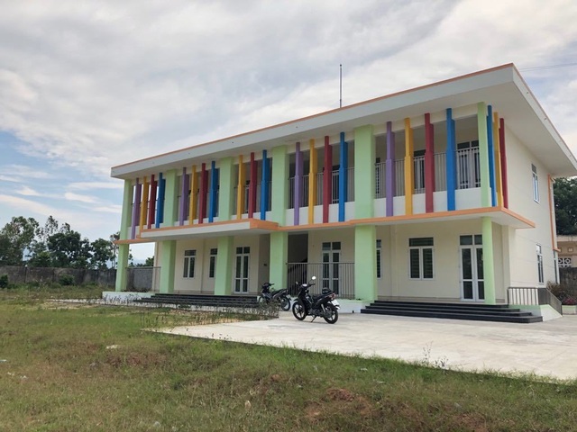 Quảng Ngãi: Đầu tư 4,9 tỷ đồng xây trường để... ngắm - 1 Quảng Ngãi: Đầu tư 4,9 tỷ đồng xây trường để... ngắm - 1