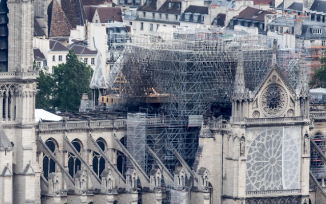 Tình tiết mới về nguyên nhân cháy Nhà thờ Đức Bà Paris - 2 Tình tiết mới về nguyên nhân cháy Nhà thờ Đức Bà Paris - 2